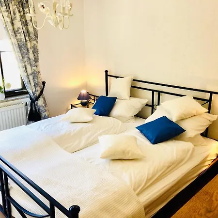 Efrizweilerstr.2 Apartamento